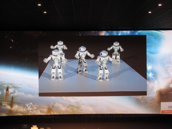 Presentatie: Keynote met dansende robots
